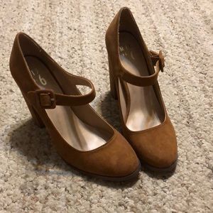 Mix No. 6 suede pumps